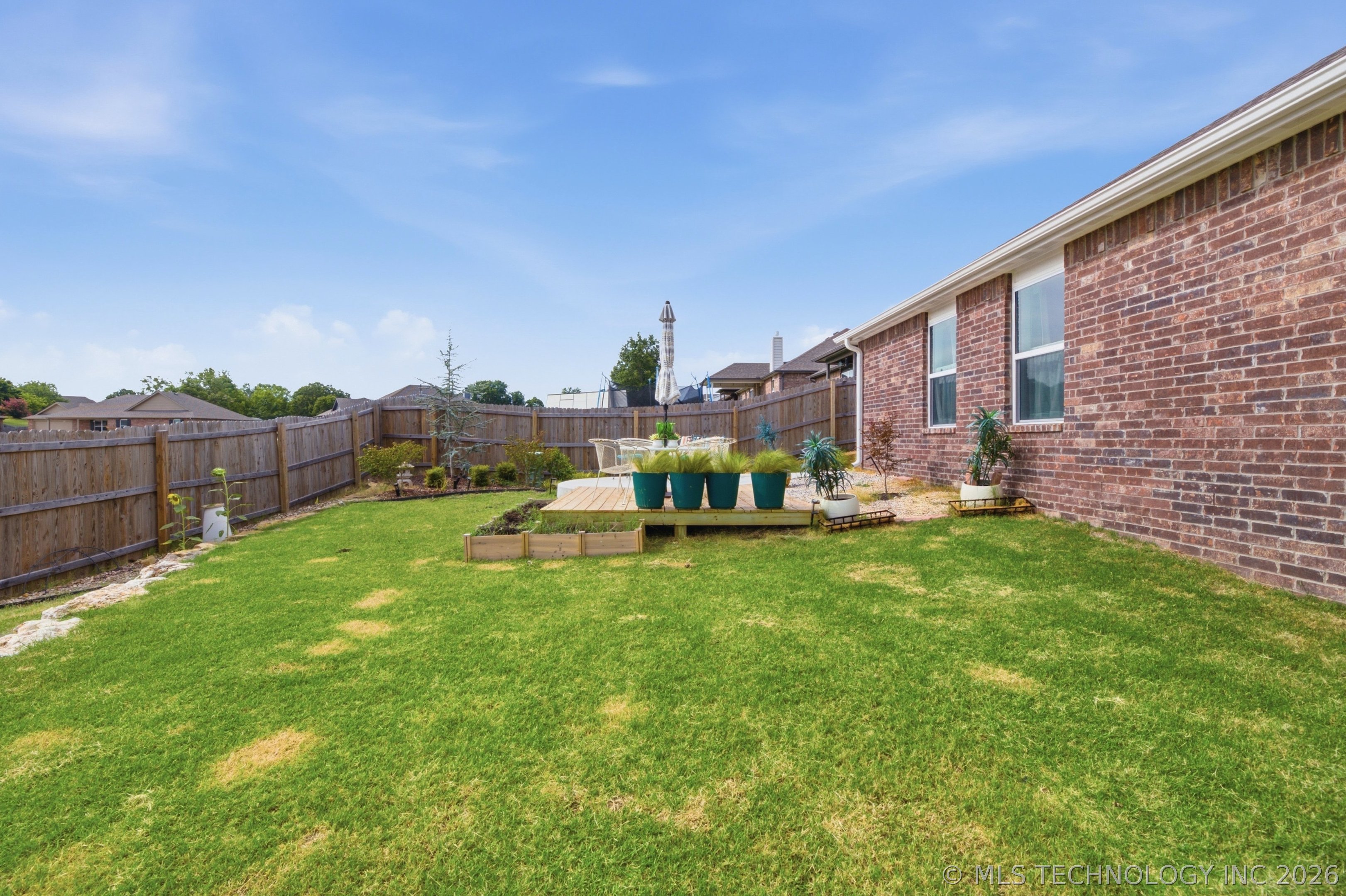 3 S Mayfield Street Property Photo 26