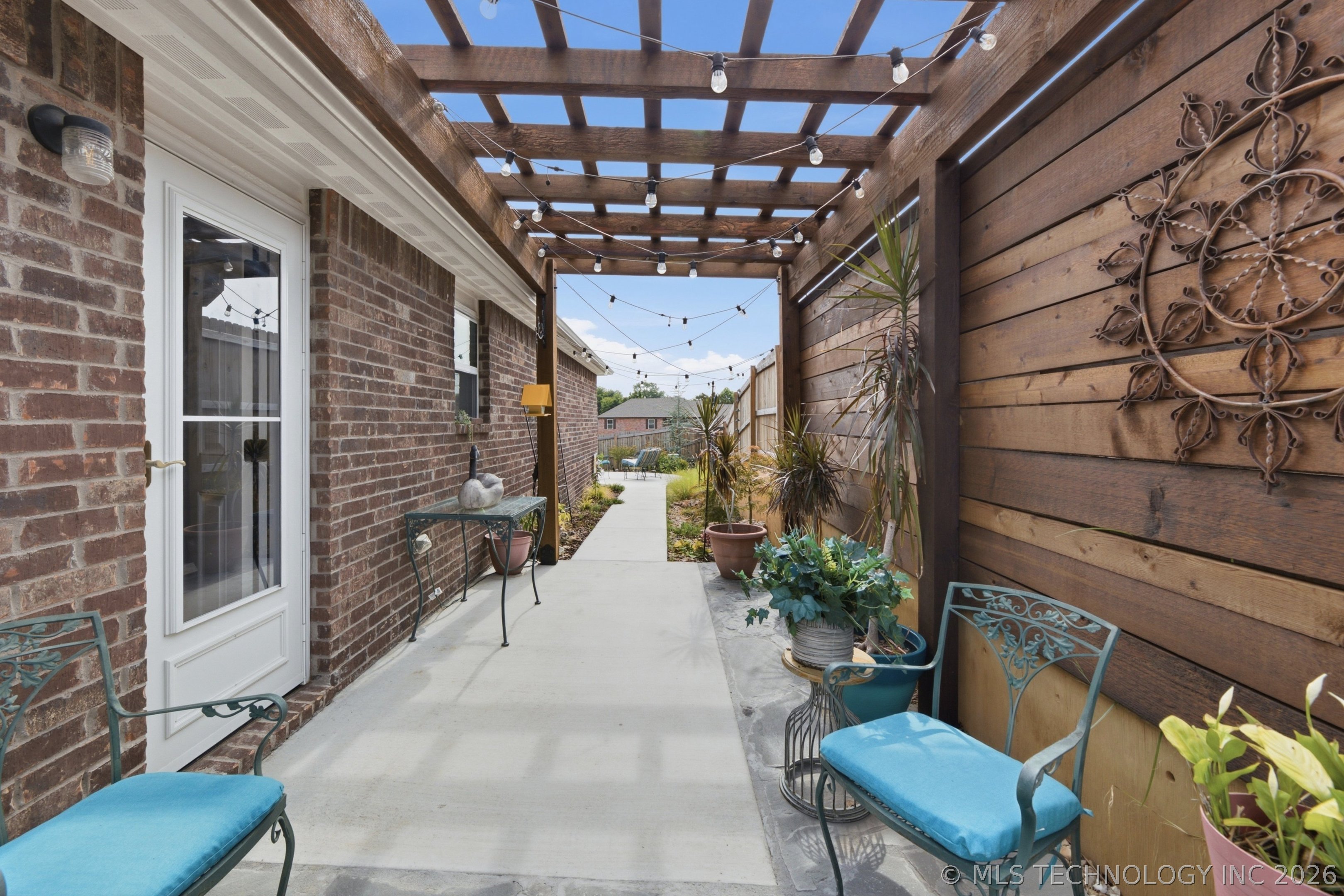 3 S Mayfield Street Property Photo 27