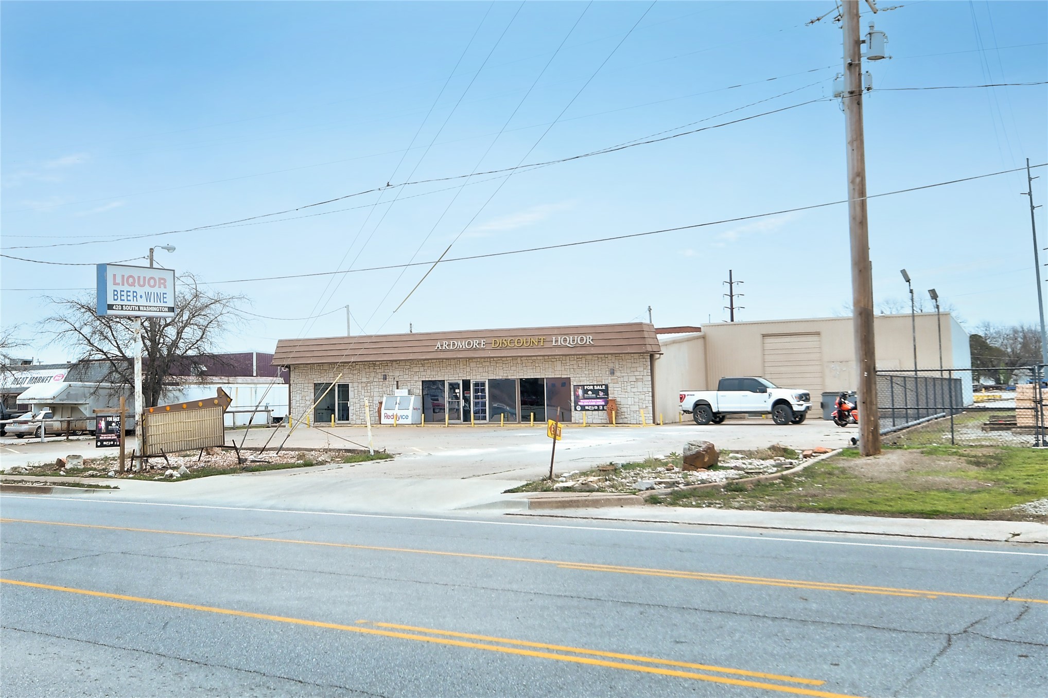 420 S Washington Street Property Photo 2