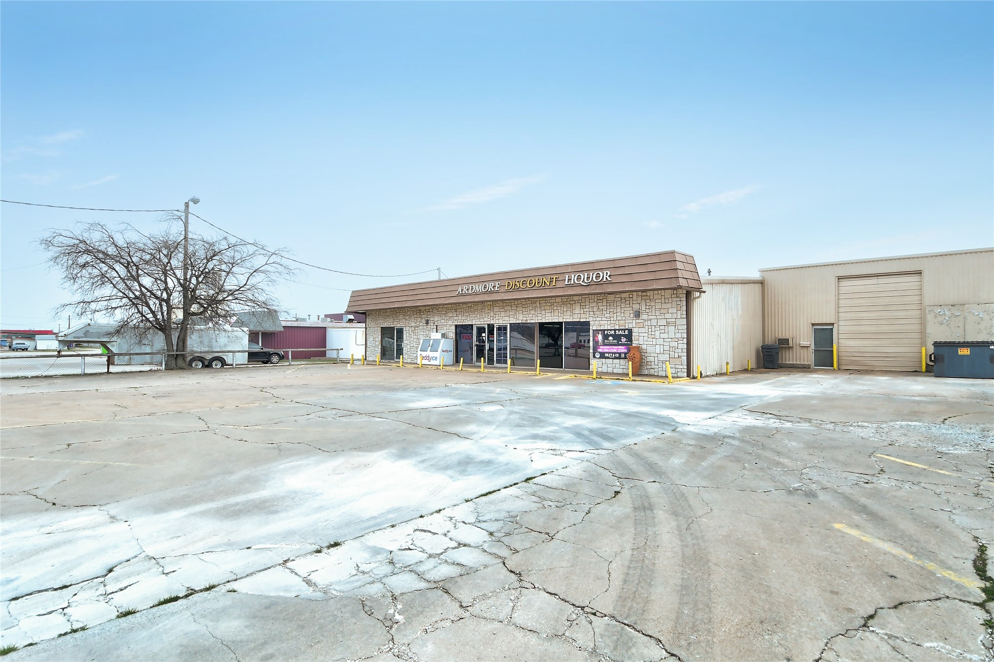420 S Washington Street Property Photo 3