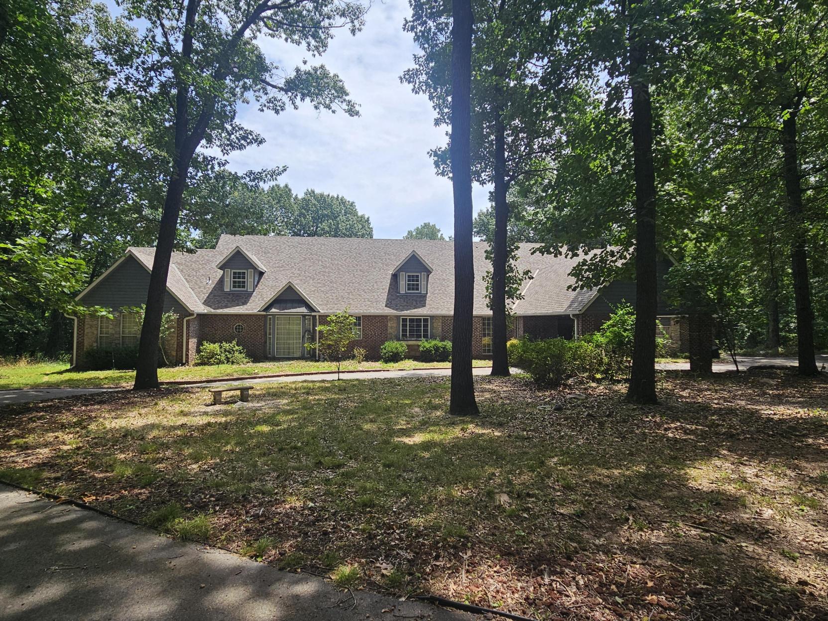 1403 N Maple Avenue Property Photo 2