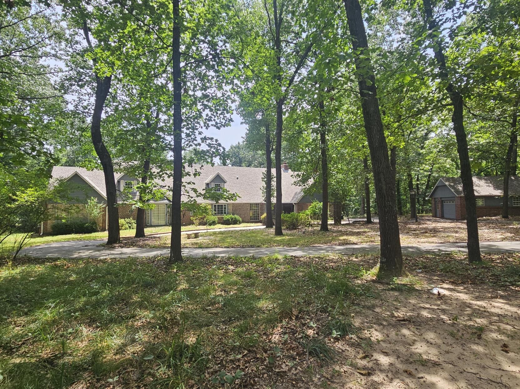 1403 N Maple Avenue Property Photo 3