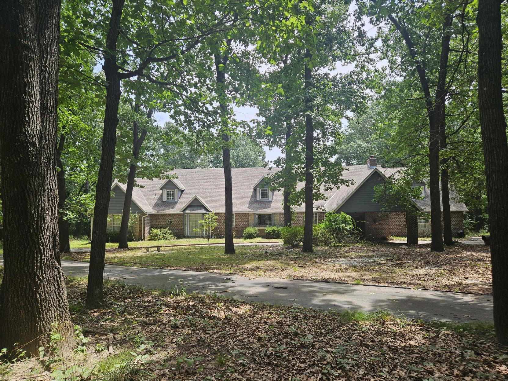 1403 N Maple Avenue Property Photo 5