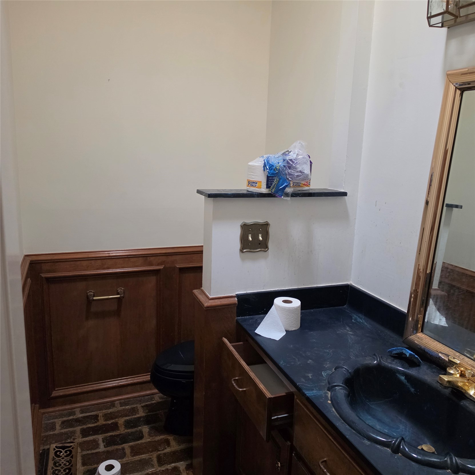 1403 N Maple Avenue Property Photo 14