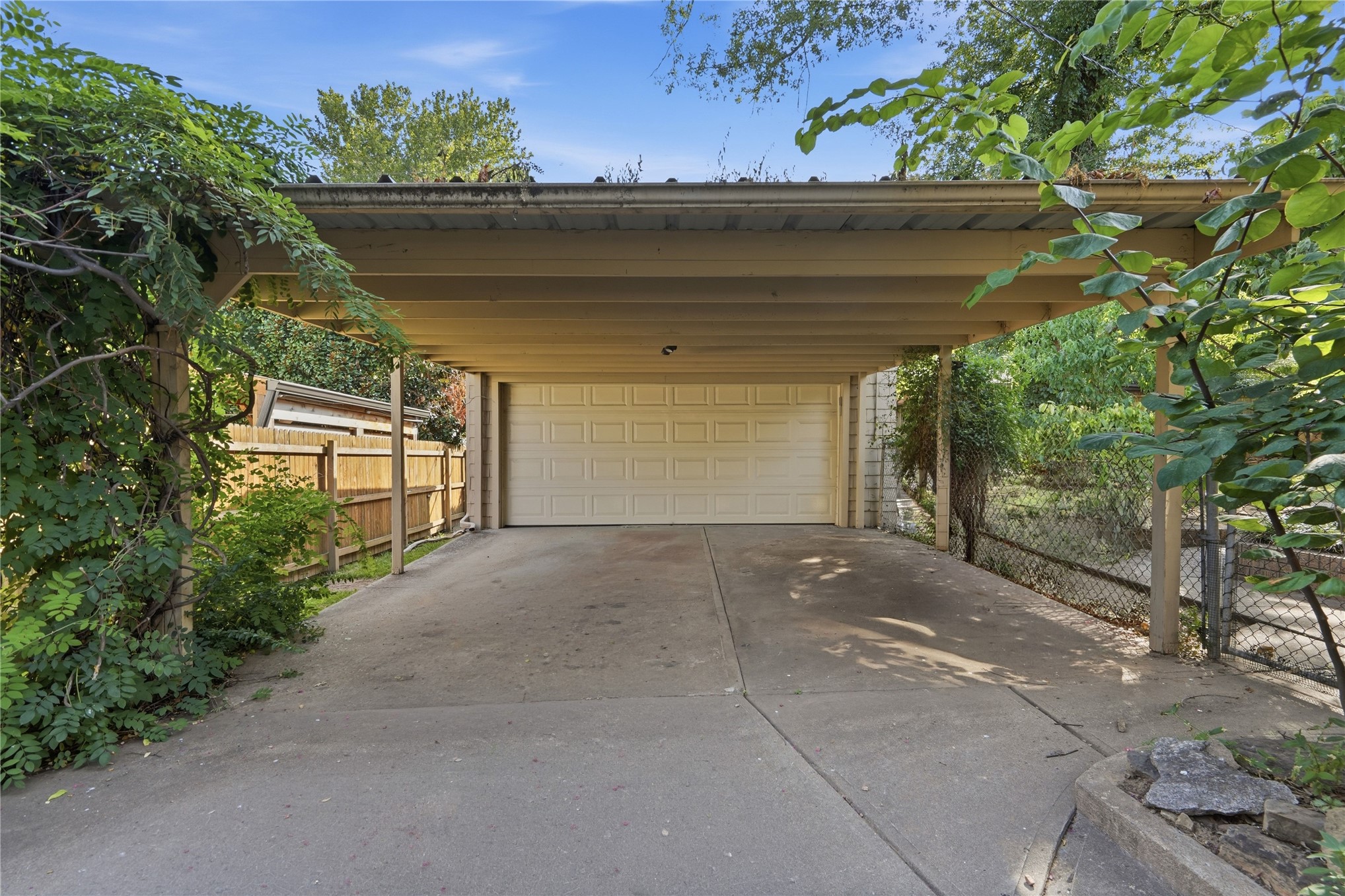 2608 S Troost Avenue Property Photo 36