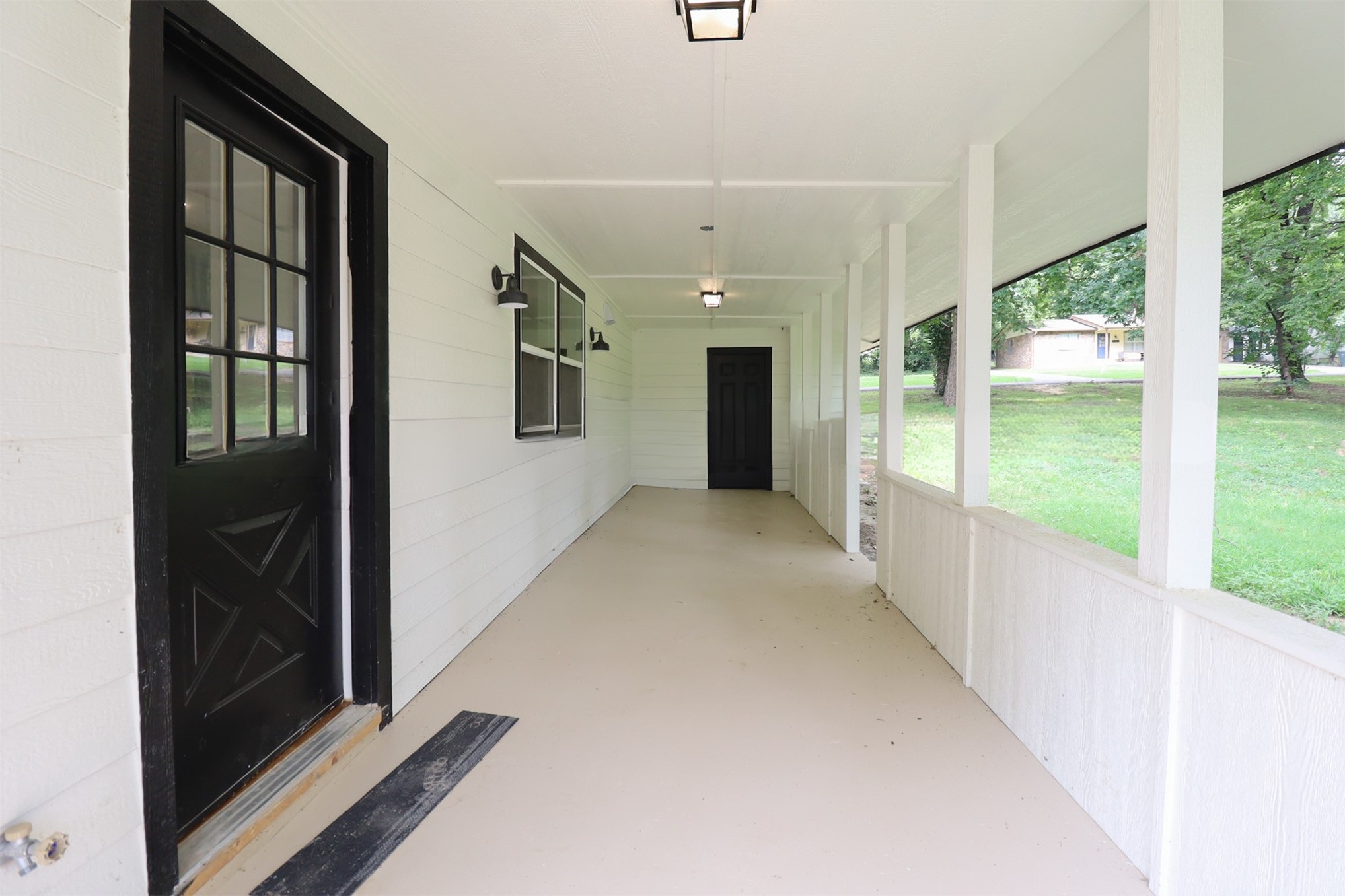 1516 W School Street Property Photo 7