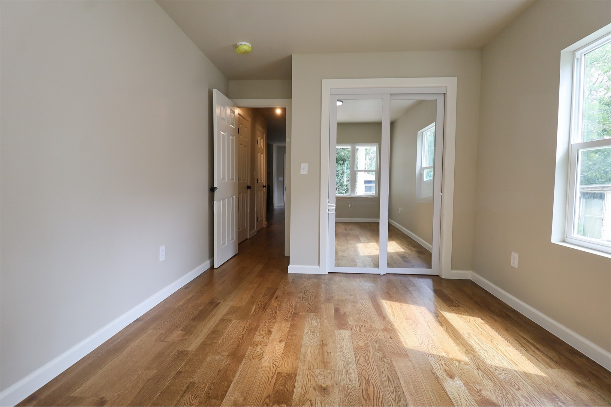 1516 W School Street Property Photo 35