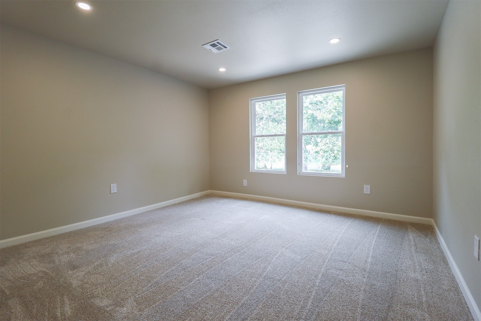 1516 W School Street Property Photo 57