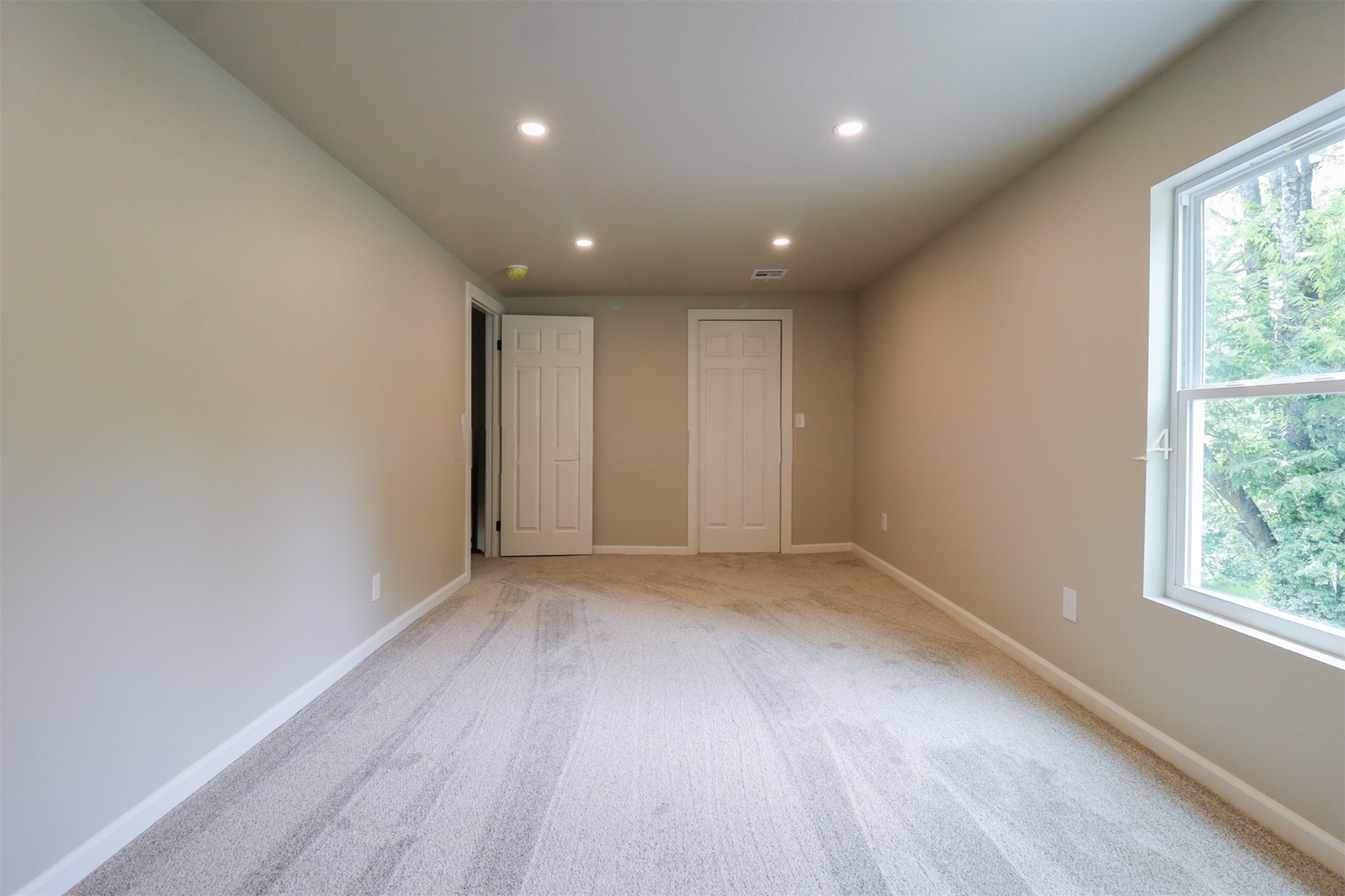1516 W School Street Property Photo 59