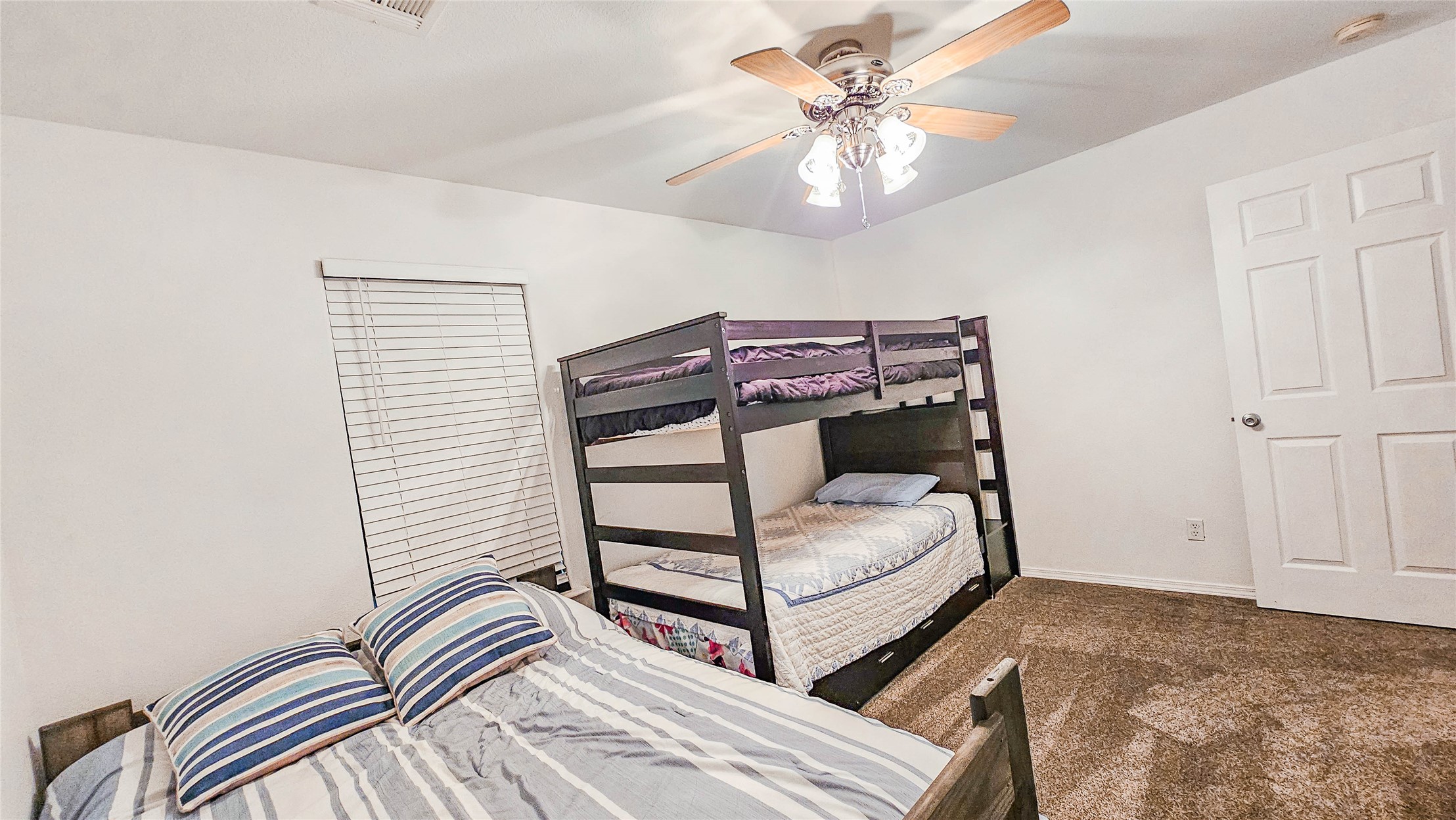 12 Granite Circle Property Photo 33