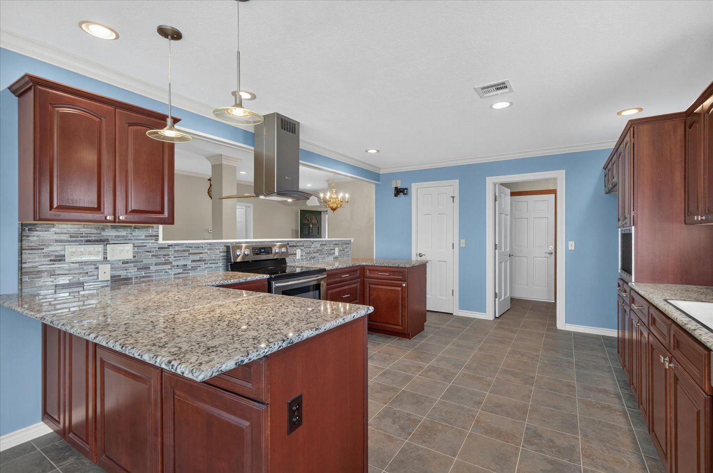 5604 Steeper Drive Property Photo 14