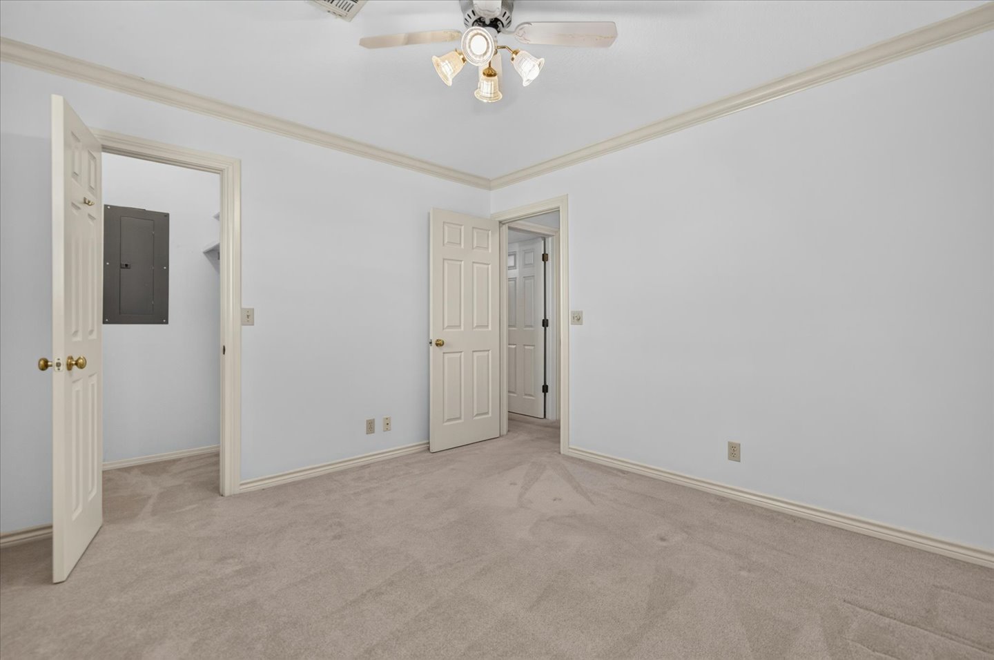 5604 Steeper Drive Property Photo 26