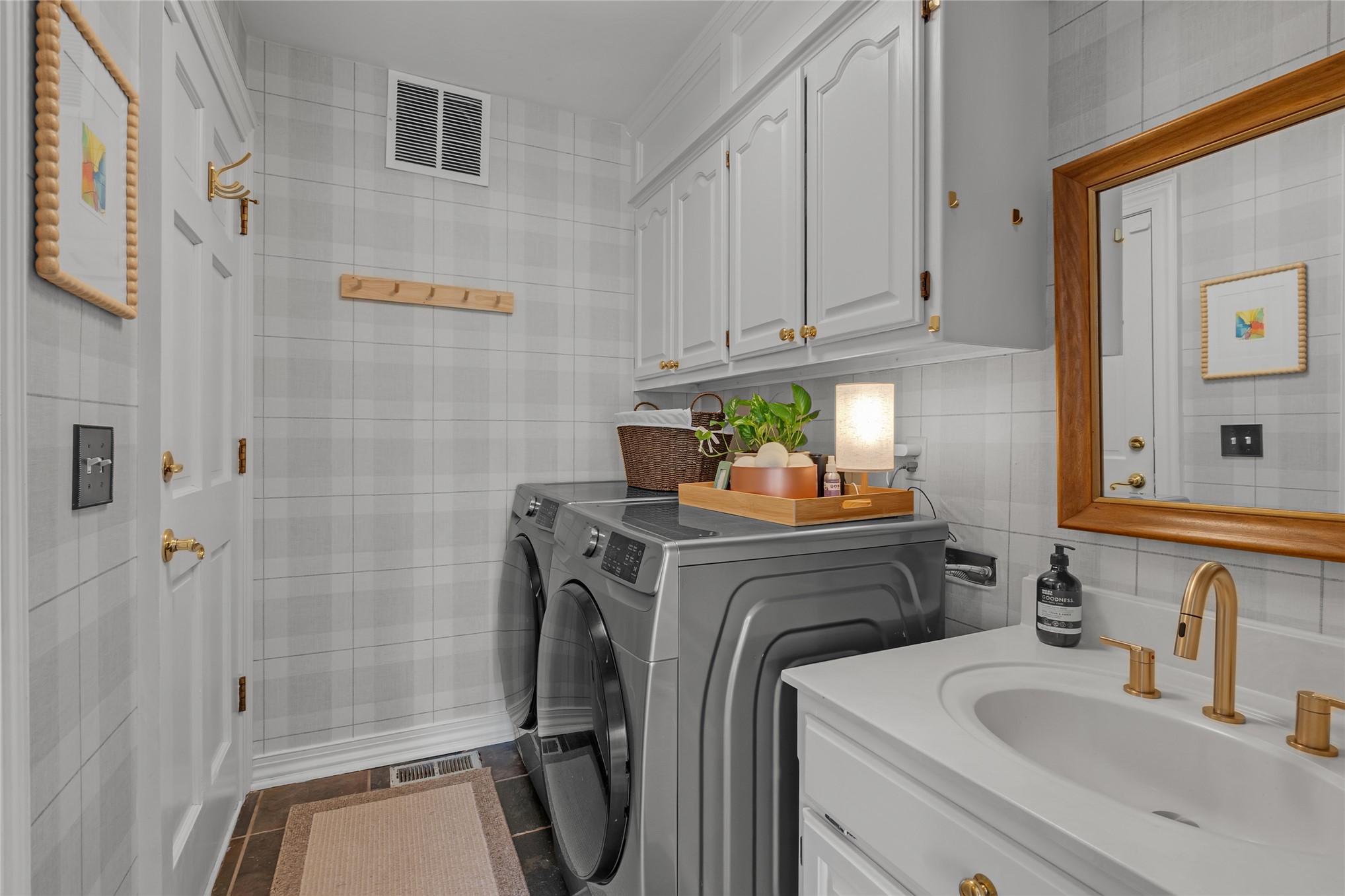 10209 S Kingston Avenue Property Photo 44