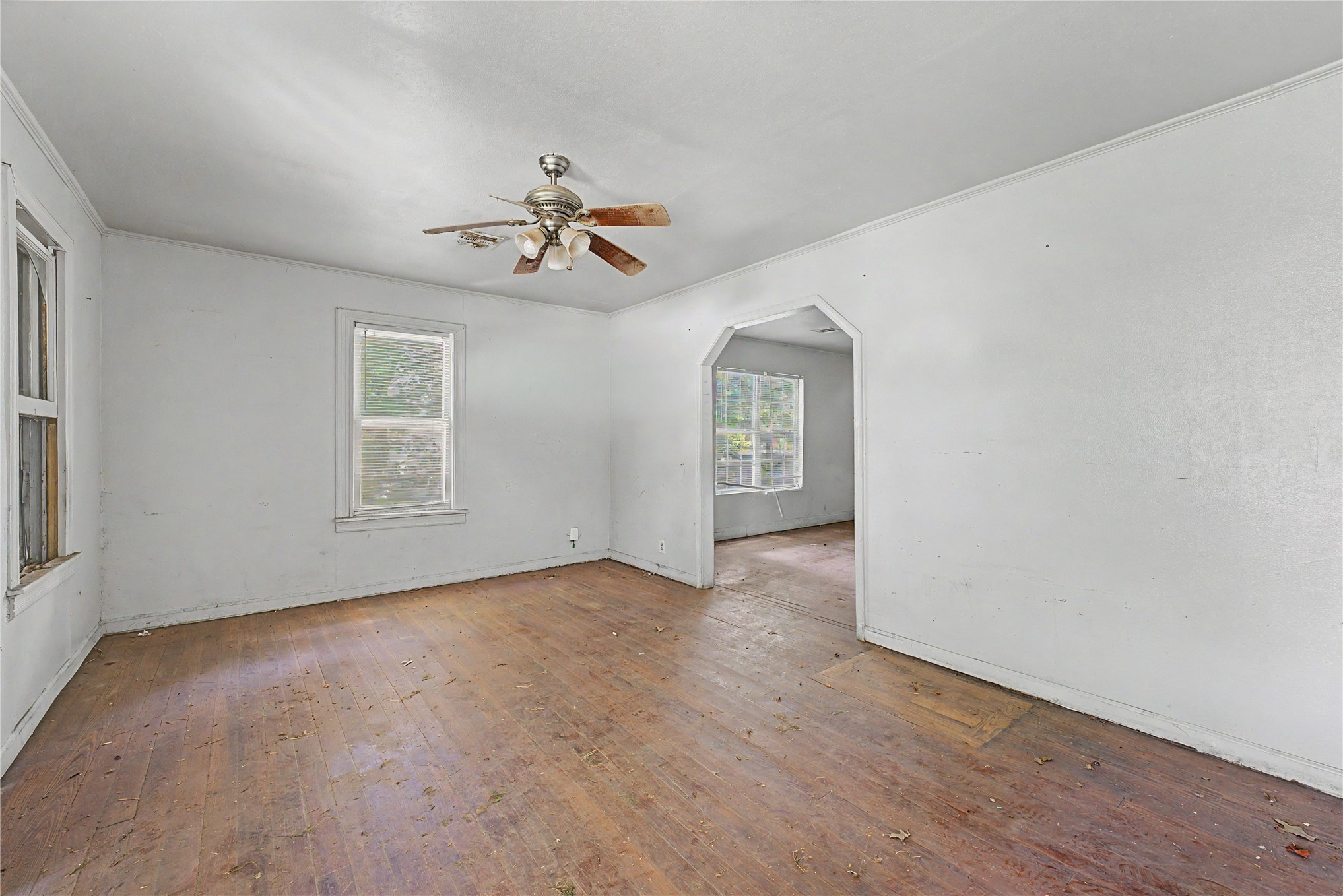 5021 S 30th Avenue Property Photo 2