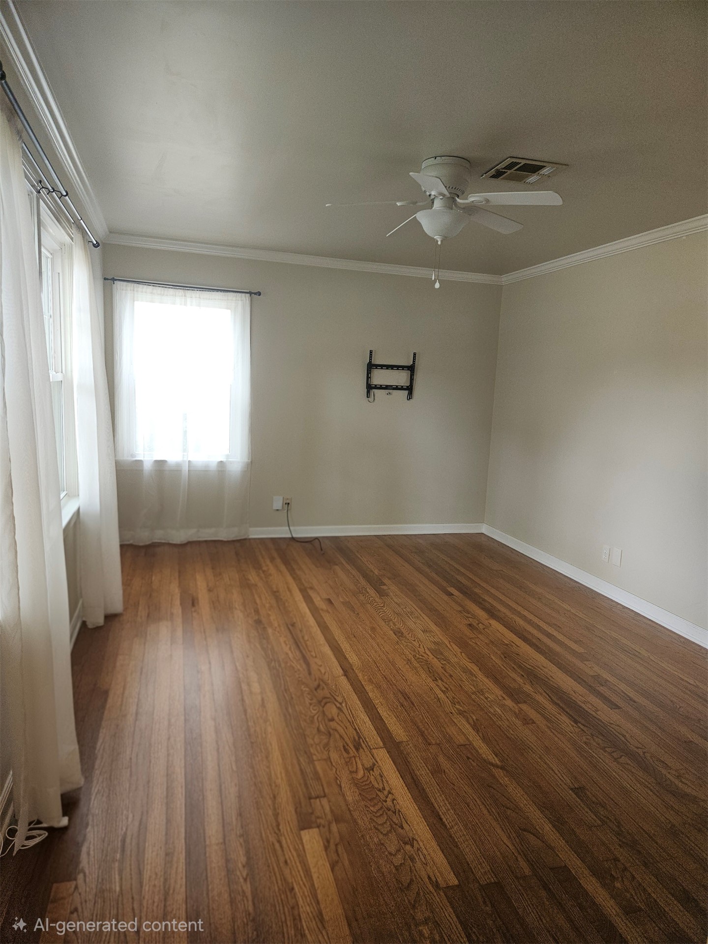 137 E 35th Street Property Photo 6