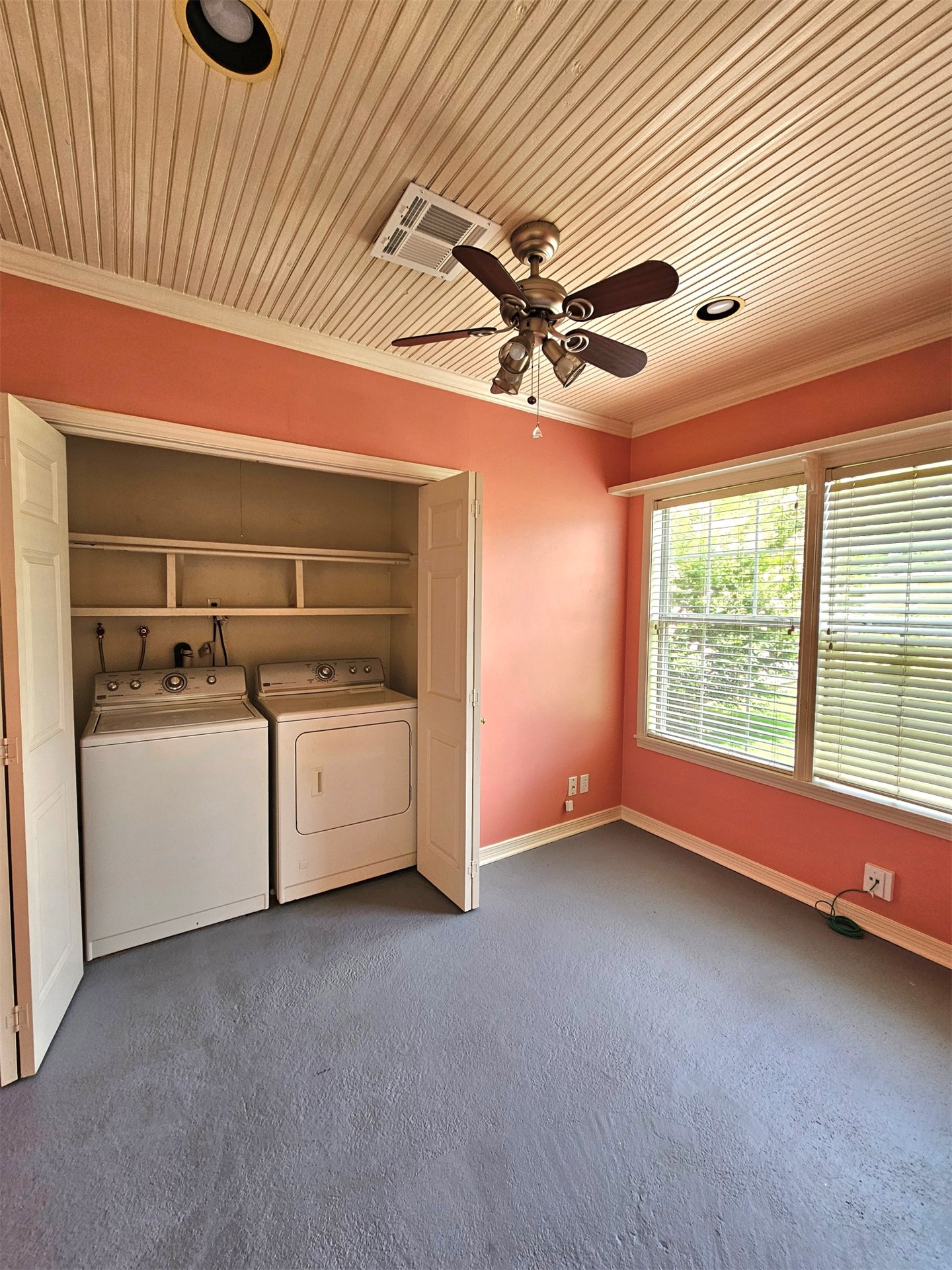 137 E 35th Street Property Photo 10