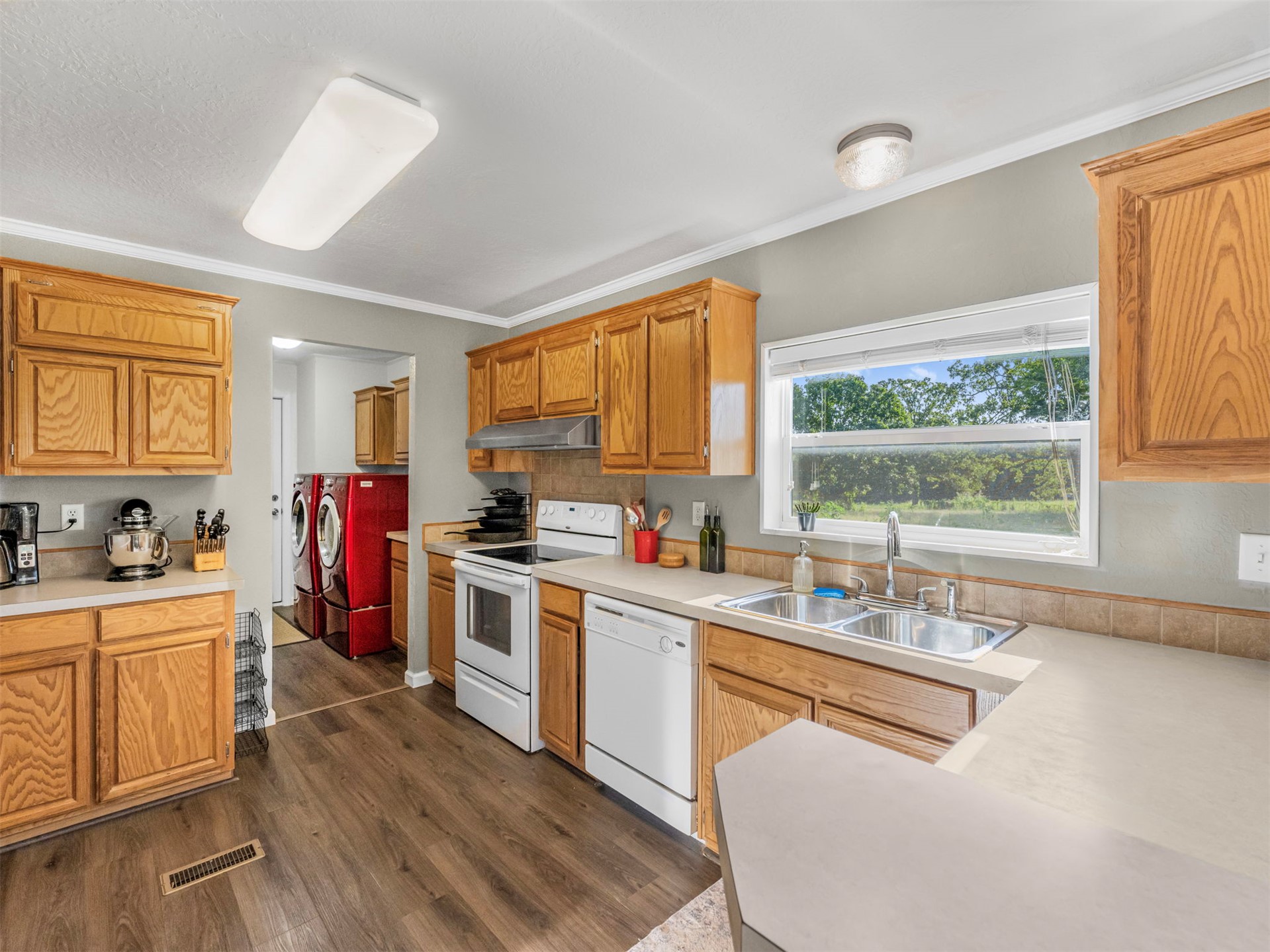 433732 E 265 Property Photo 11