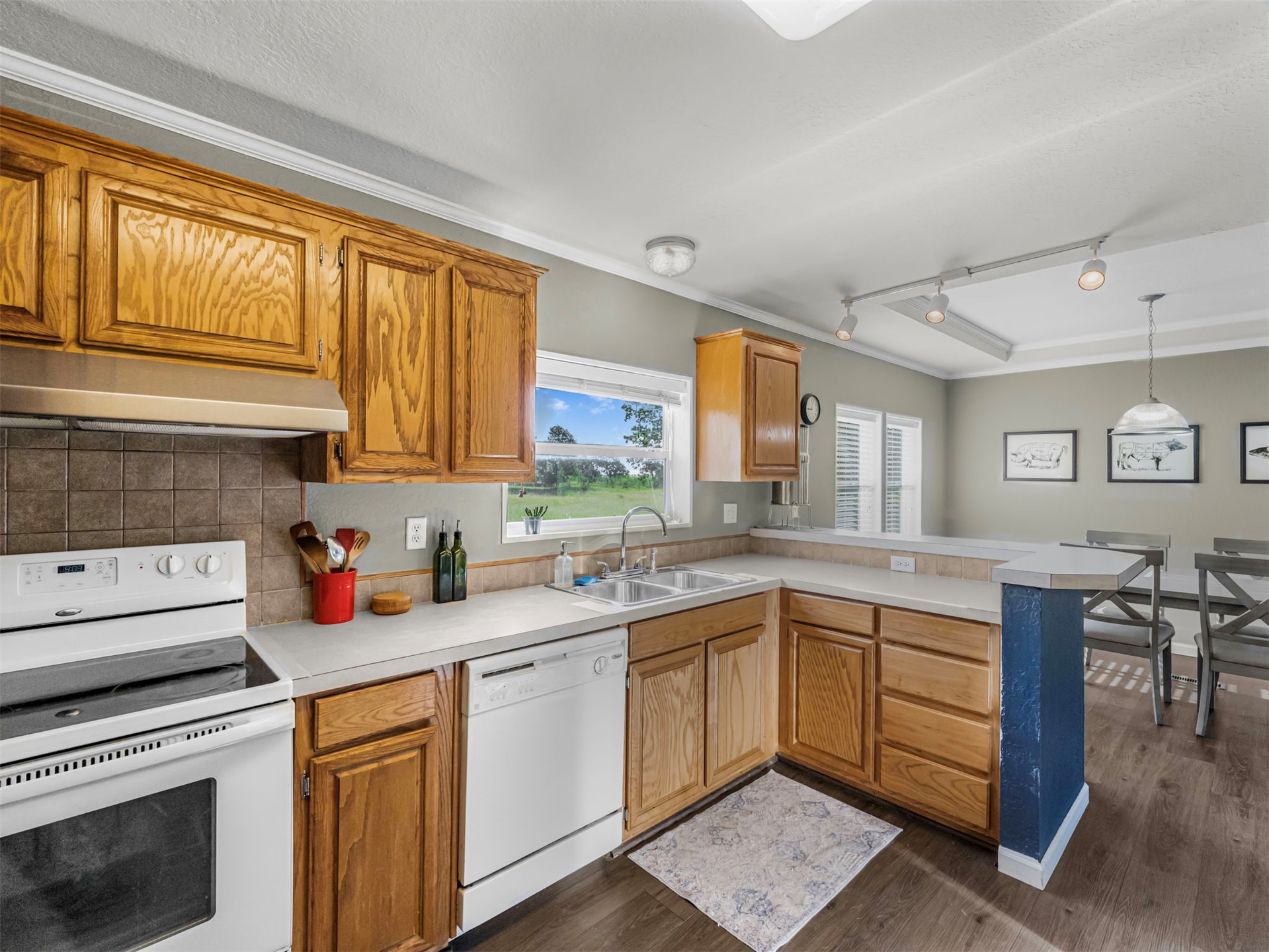 433732 E 265 Property Photo 14