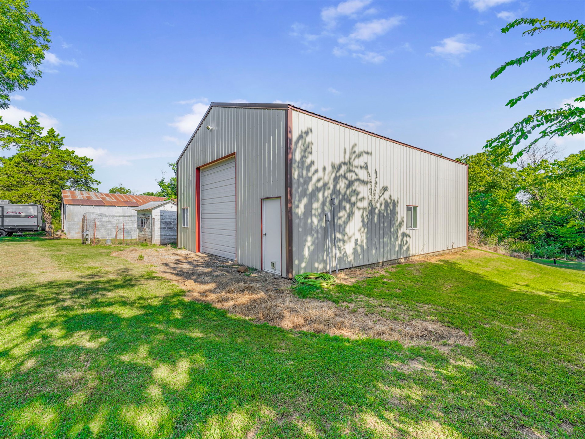 433732 E 265 Property Photo 28