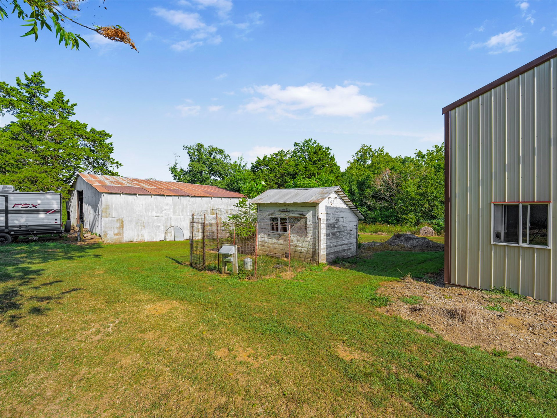 433732 E 265 Property Photo 31