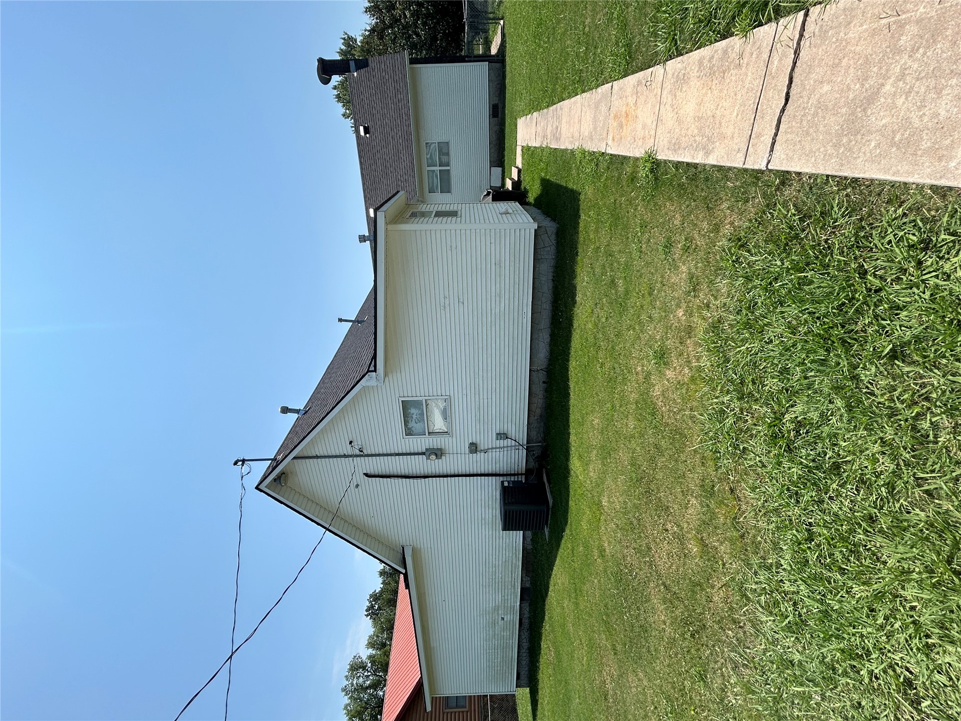 415 E 7th Street Property Photo 38