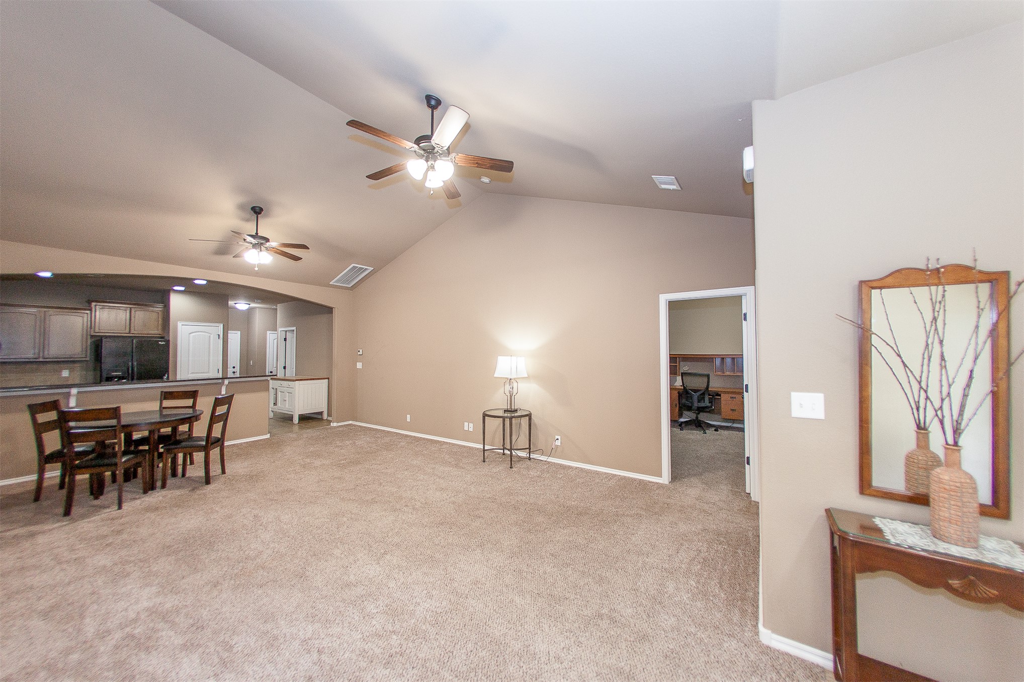 411 S Desert Palm Place Property Photo 6