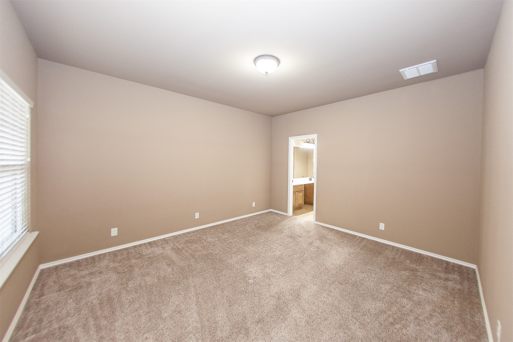 411 S Desert Palm Place Property Photo 13