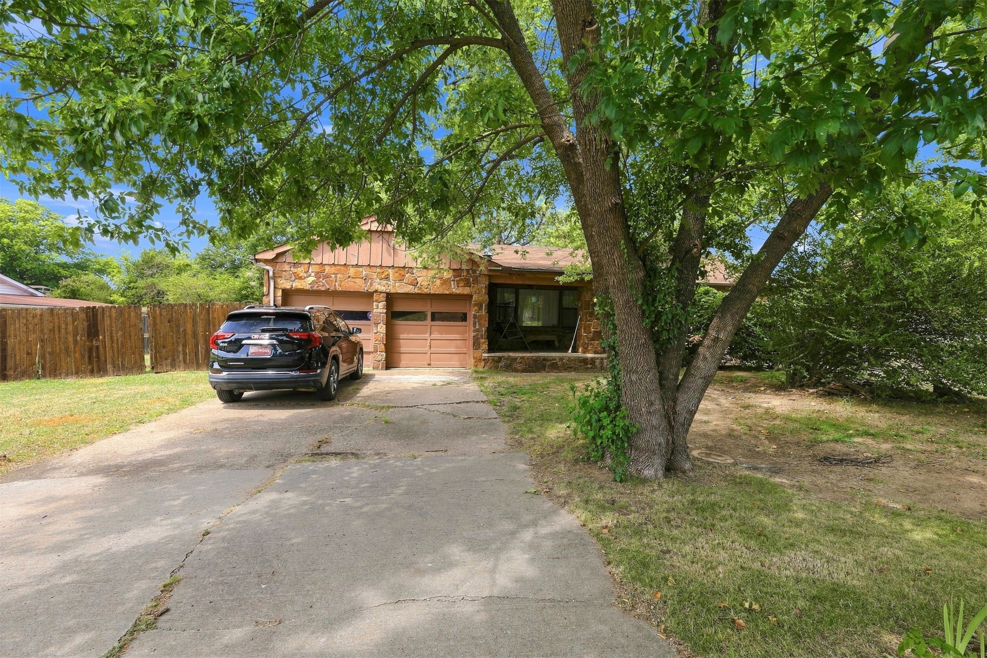 1733 E 13th Street Property Photo 1