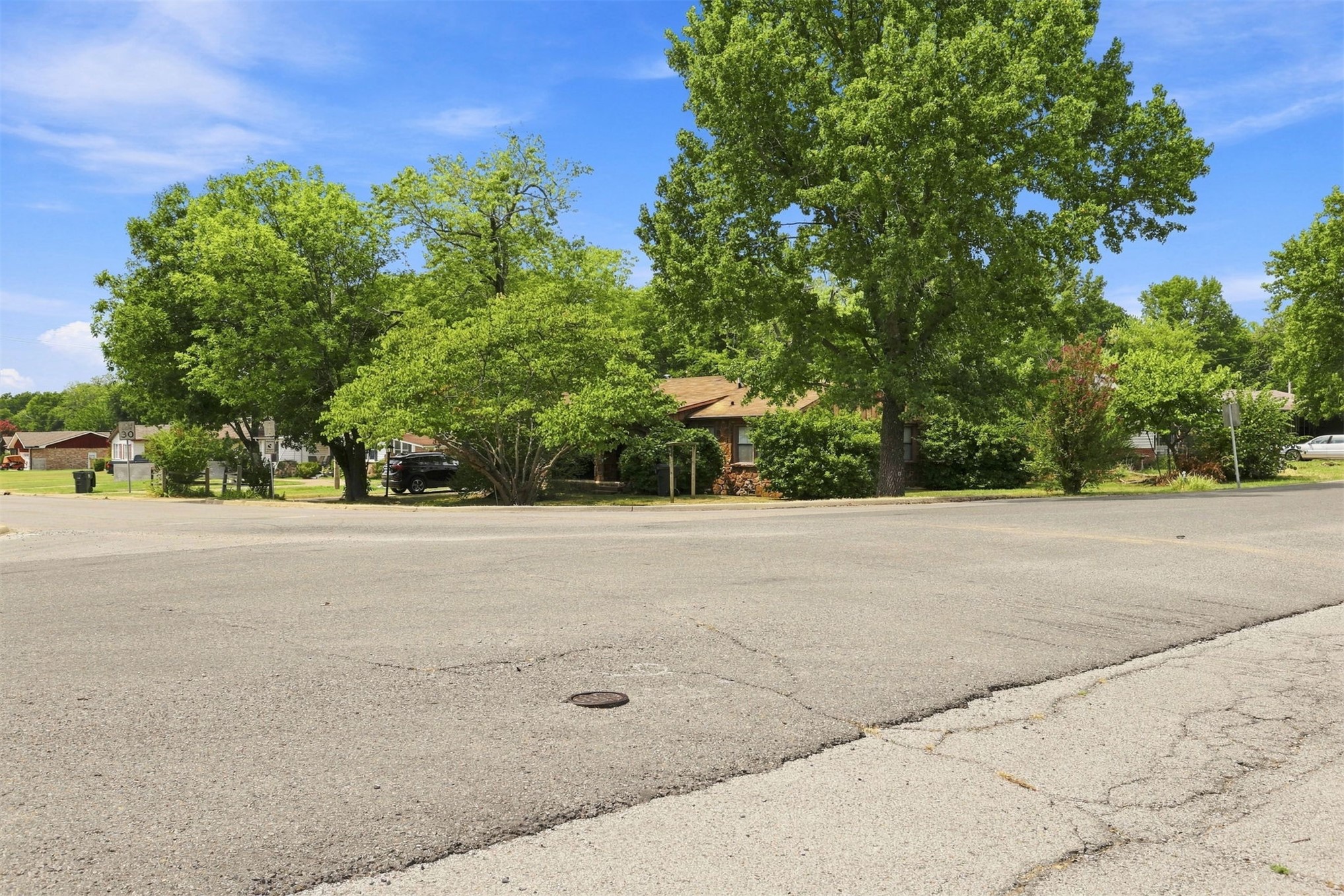 1733 E 13th Street Property Photo 4