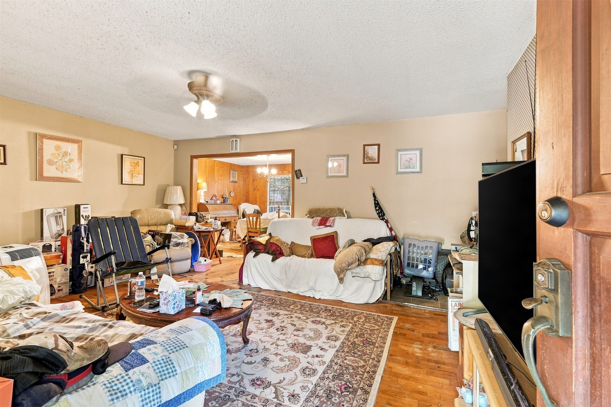 1733 E 13th Street Property Photo 6