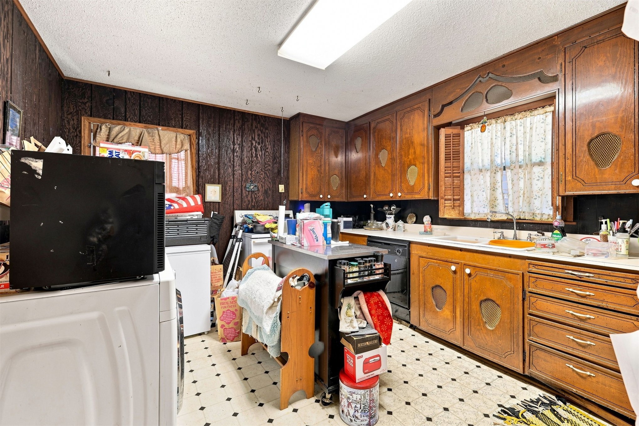 1733 E 13th Street Property Photo 11