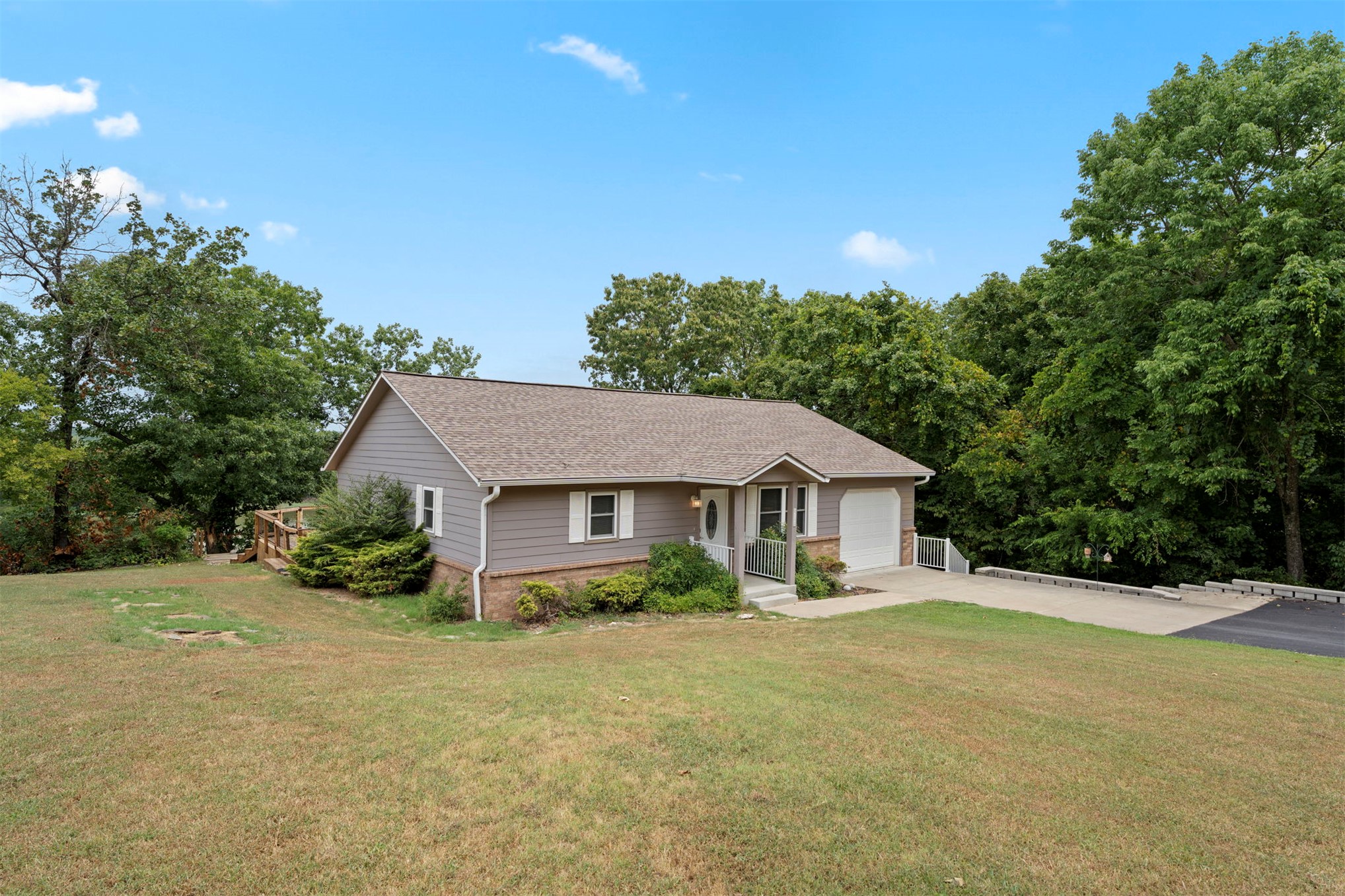 67150 E 260 Road Property Photo 2
