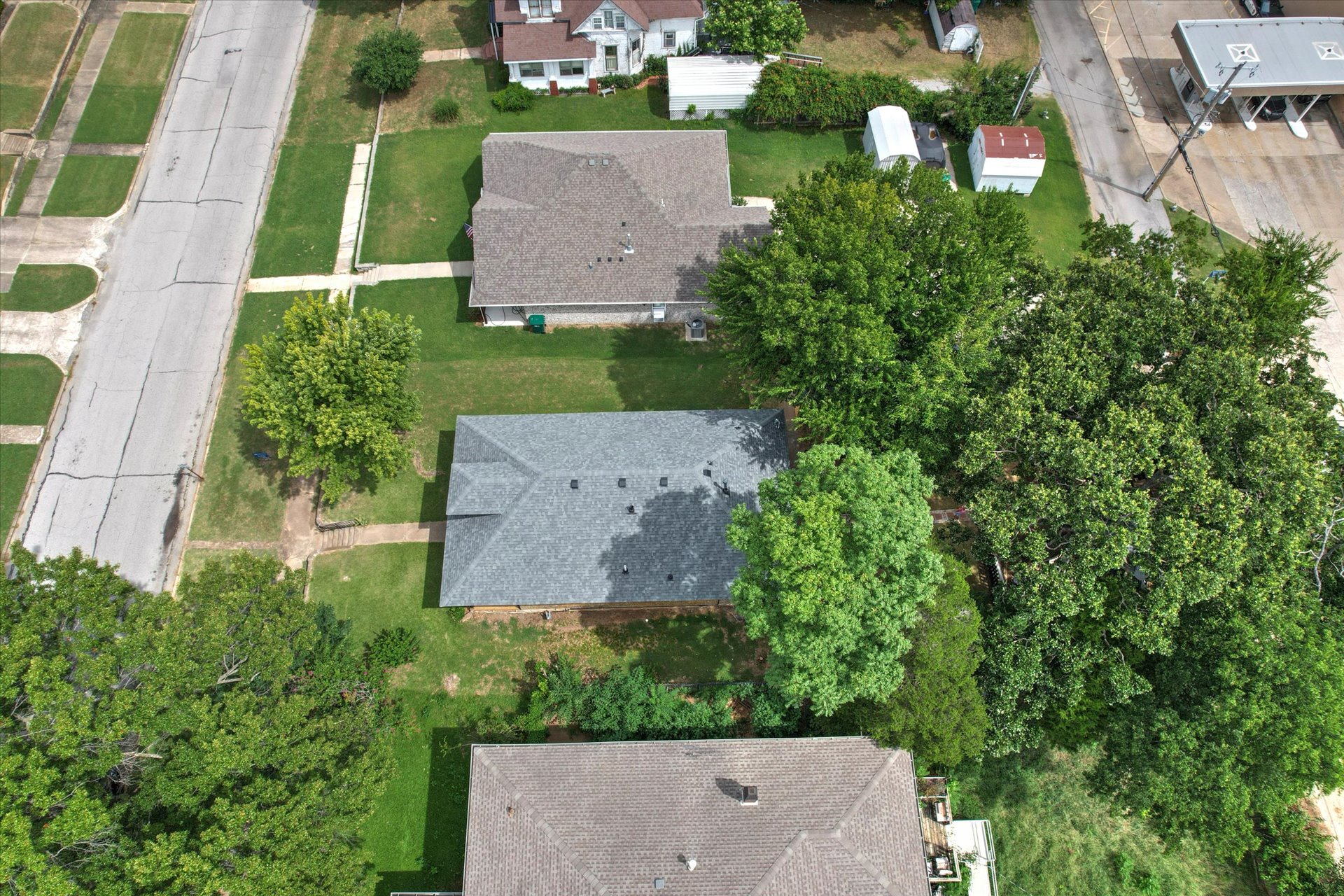 611 S Poplar Street Property Photo 35