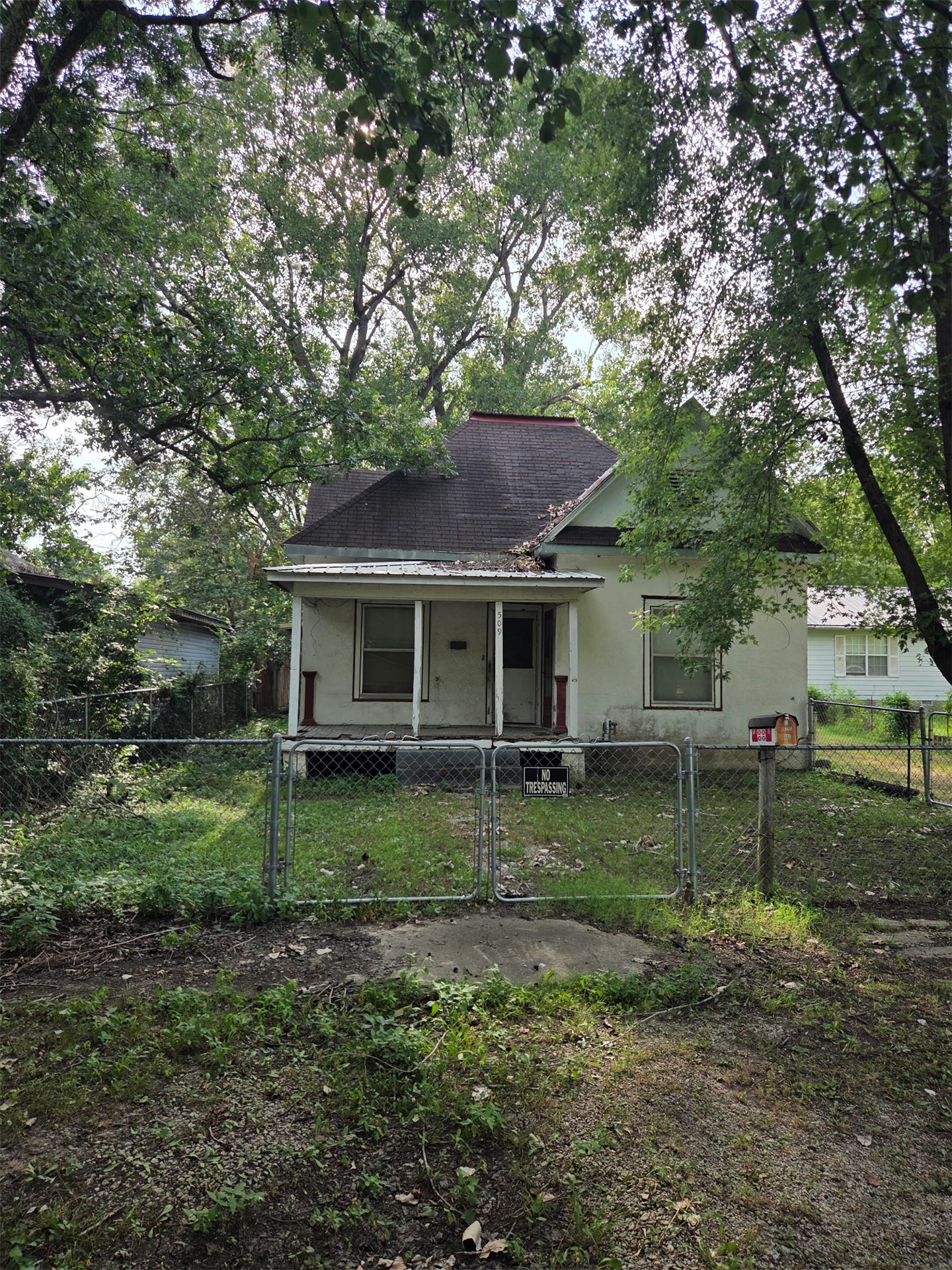 509 N Maple Street Property Photo 1