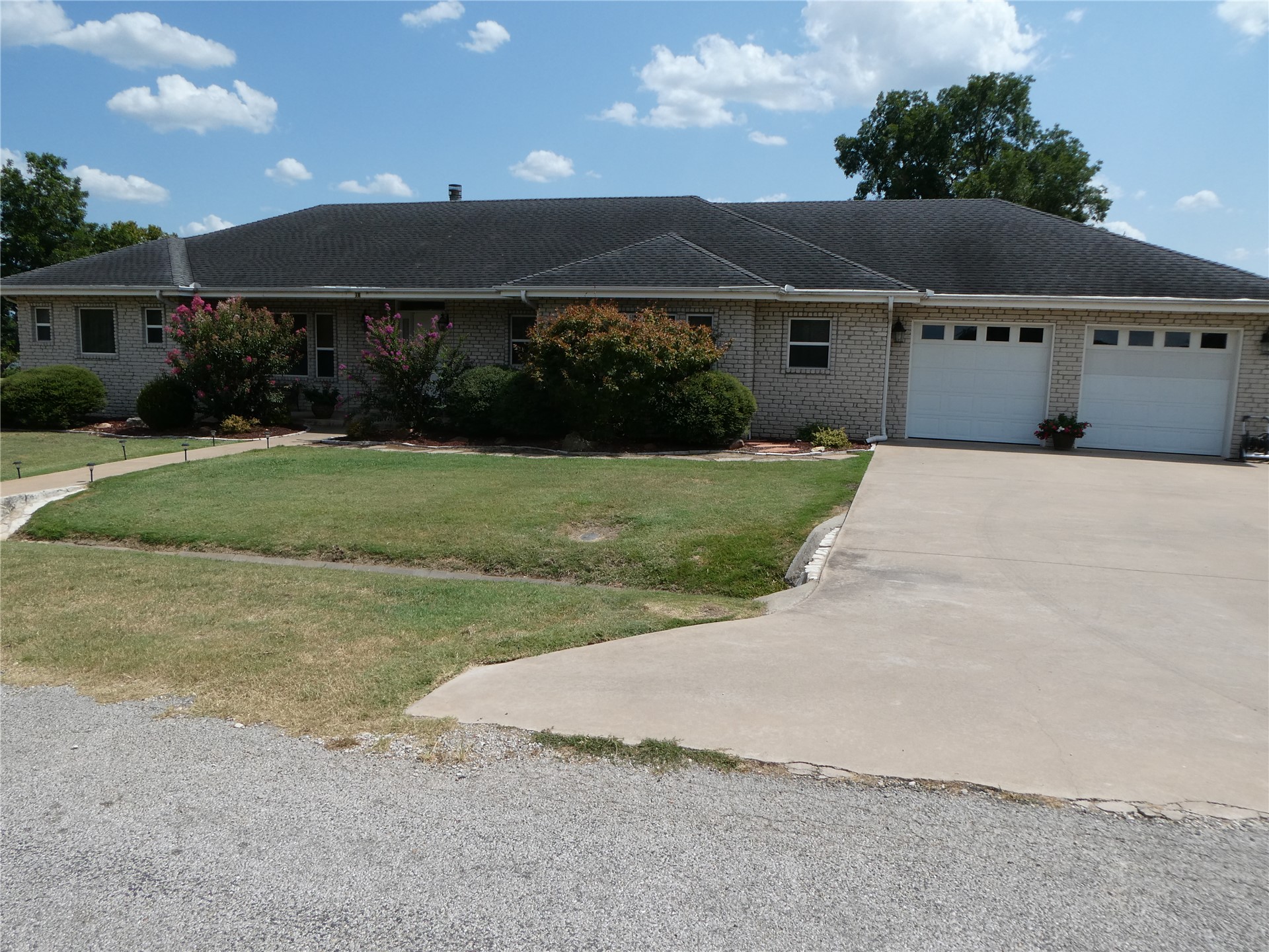 18 Aberdeen Drive Property Photo 1