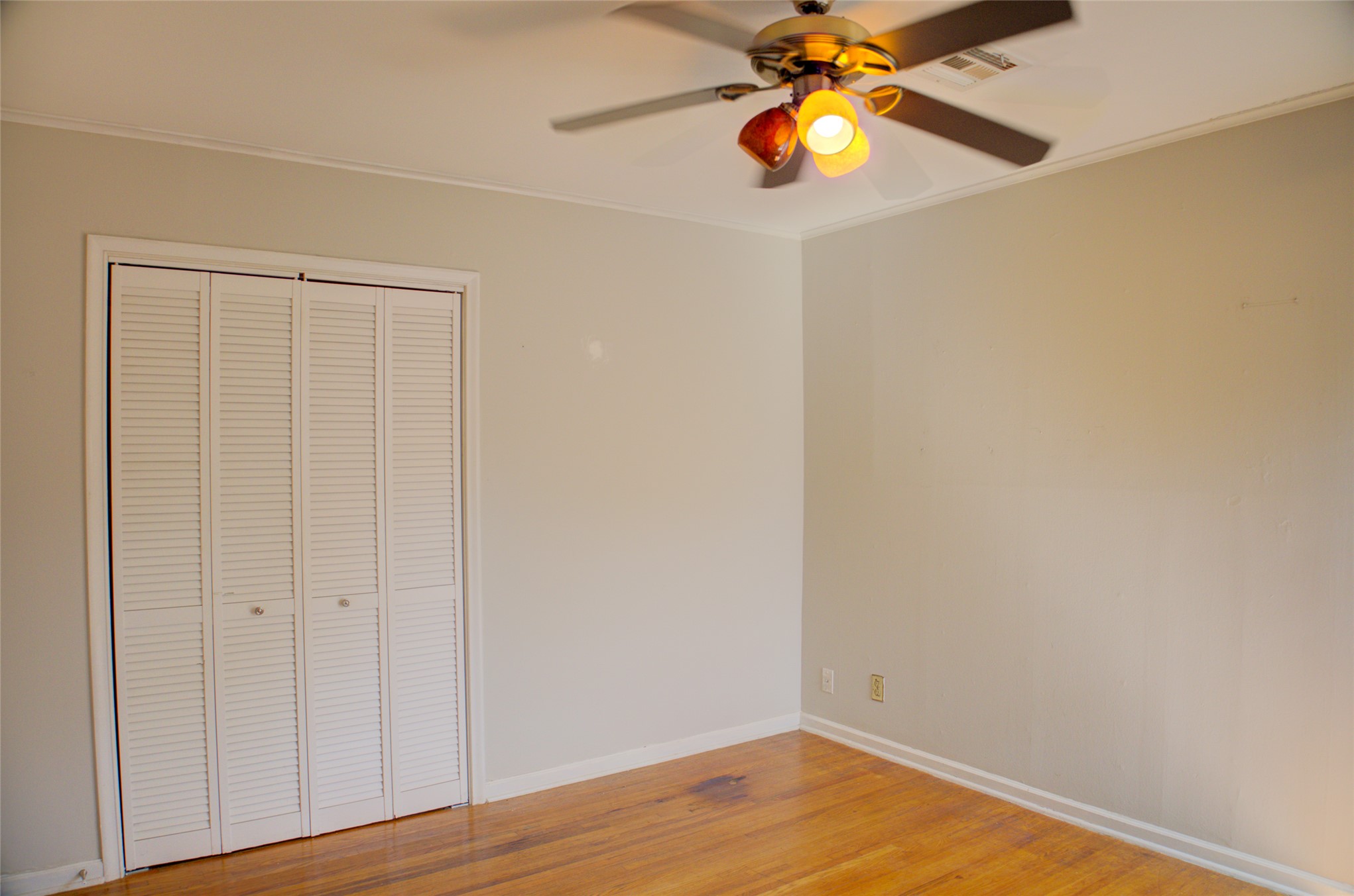 4221 E 25th Place E Property Photo 33