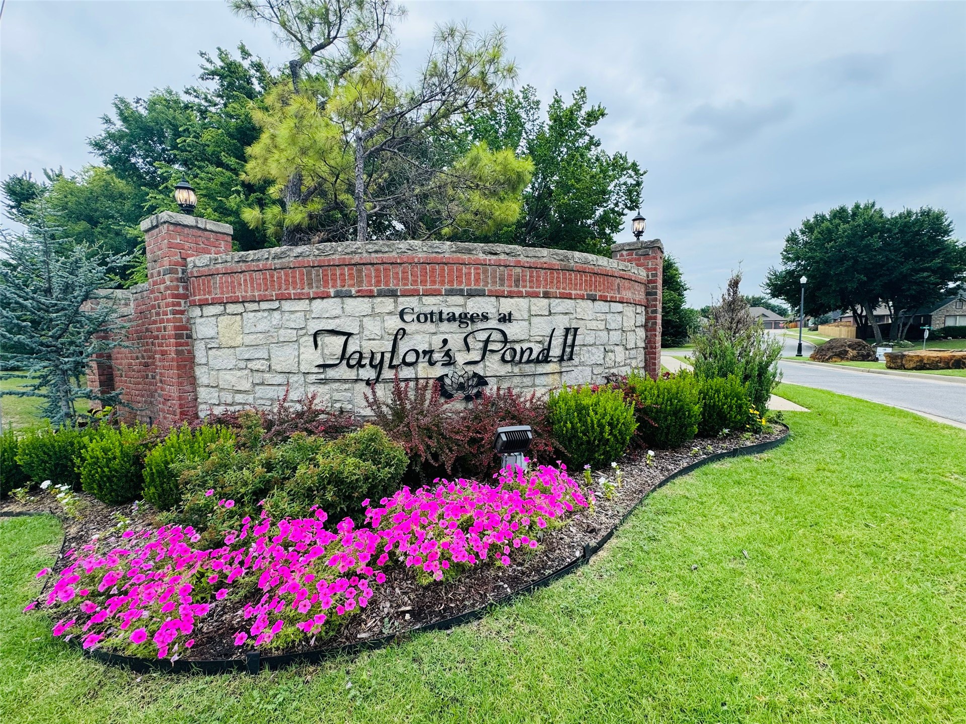14729 Jordan Court Property Photo 3