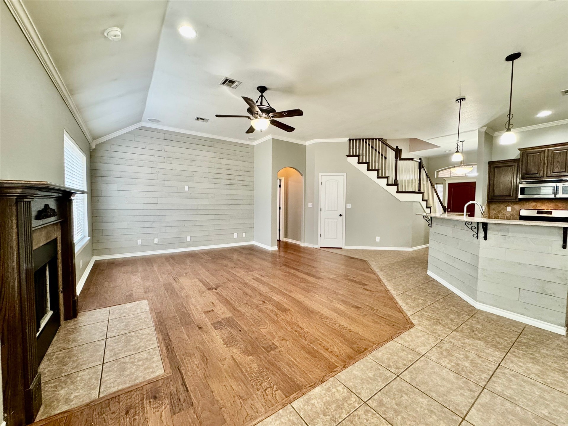 14729 Jordan Court Property Photo 7