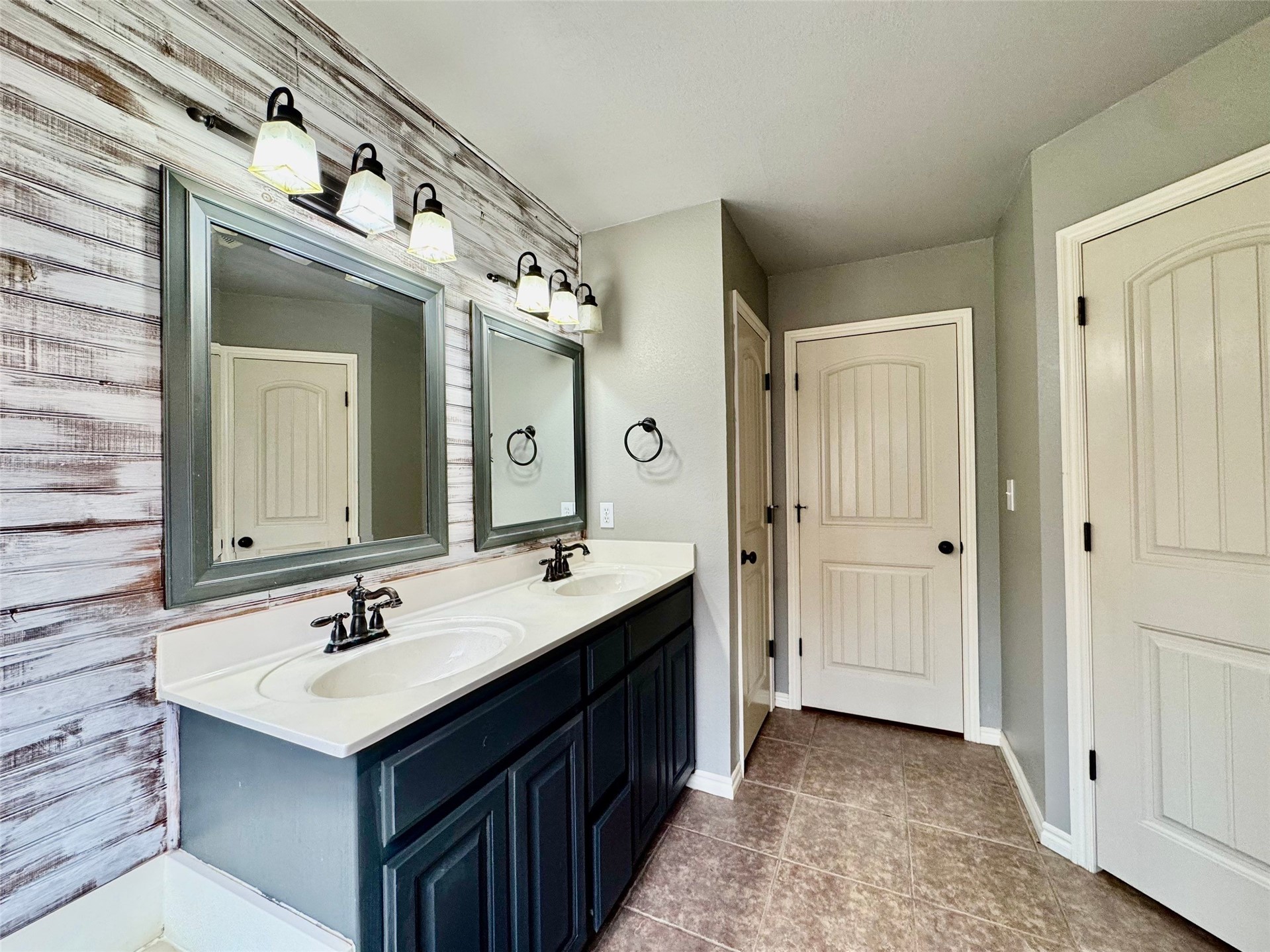 14729 Jordan Court Property Photo 32