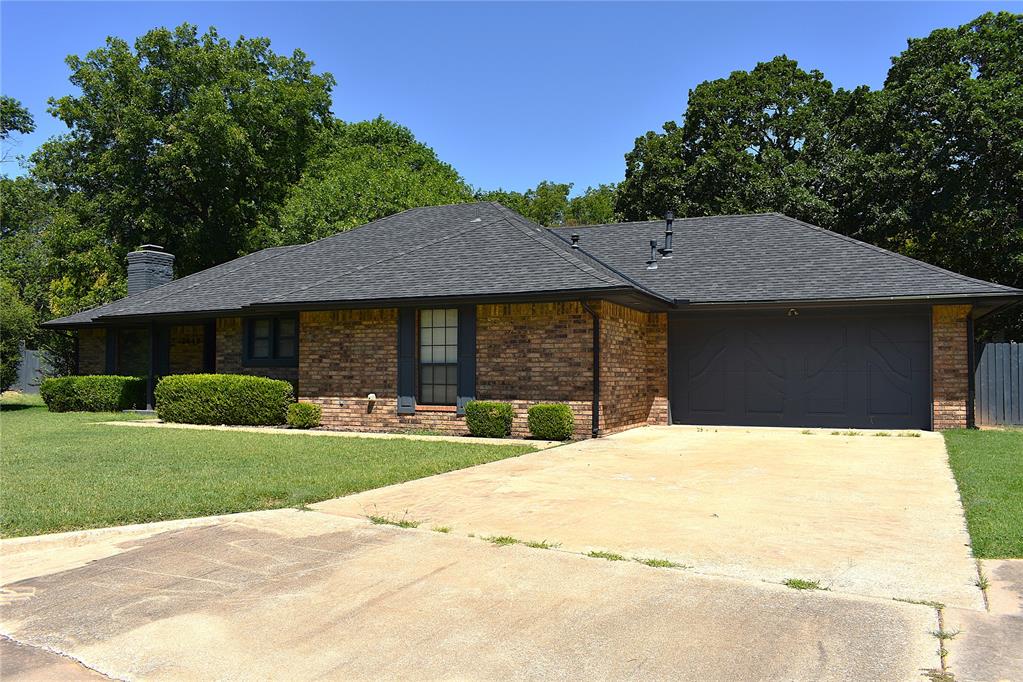 2449 Whispering Oak Drive Property Photo 3