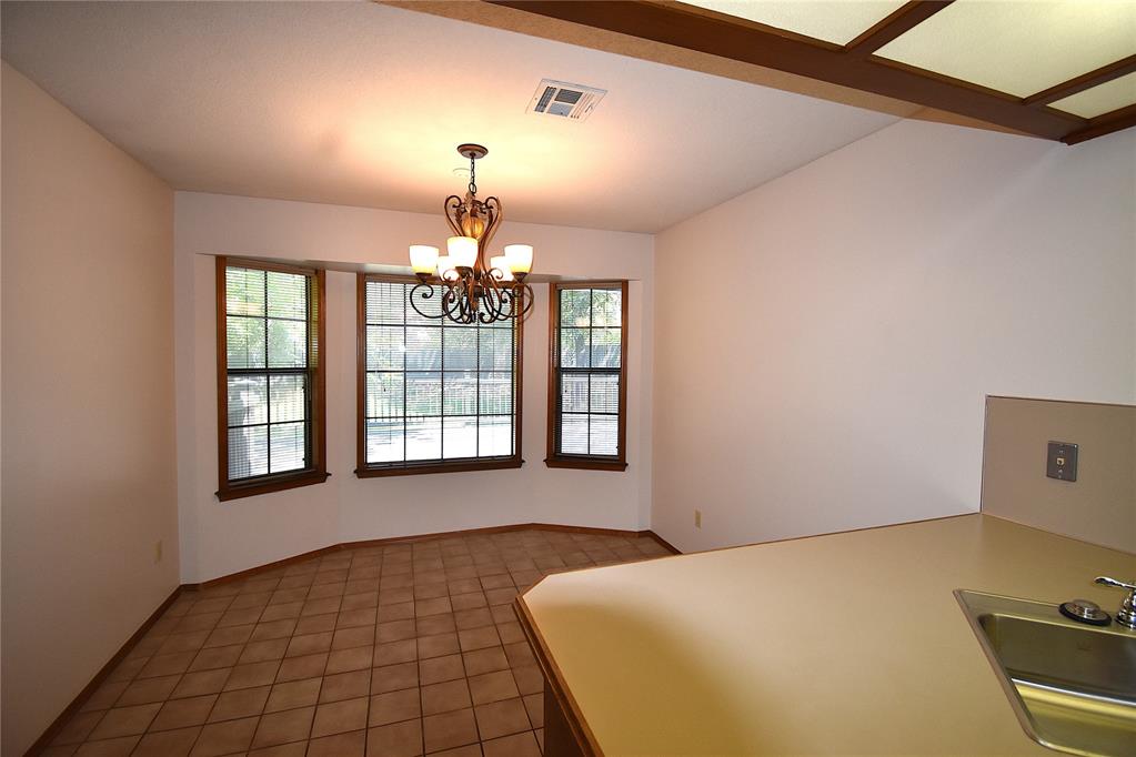 2449 Whispering Oak Drive Property Photo 15