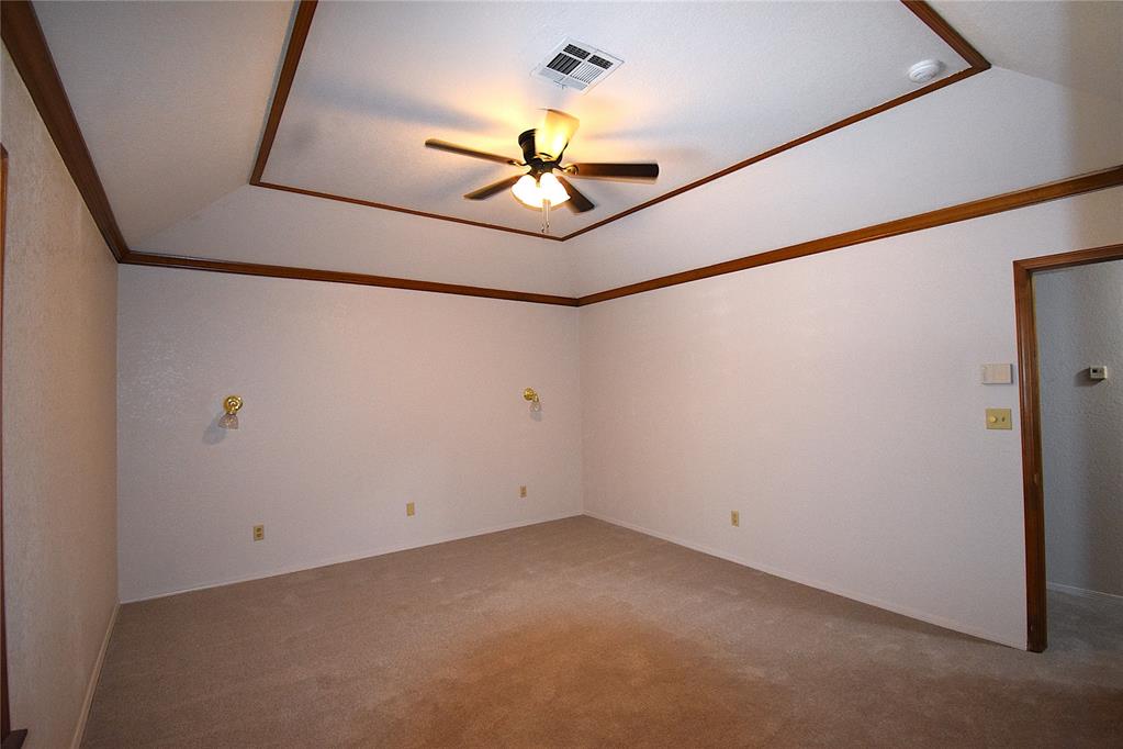 2449 Whispering Oak Drive Property Photo 19