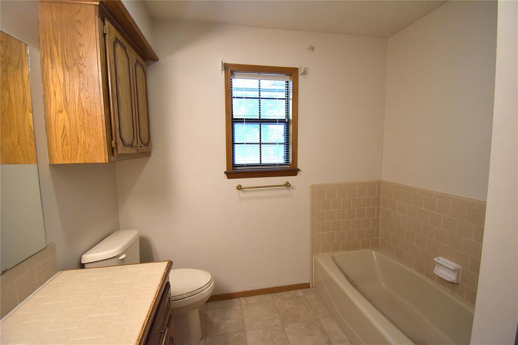 2449 Whispering Oak Drive Property Photo 21