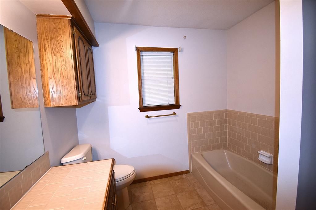 2449 Whispering Oak Drive Property Photo 22
