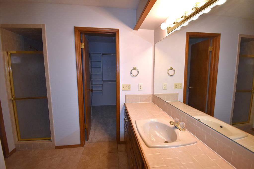 2449 Whispering Oak Drive Property Photo 23