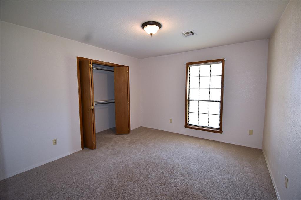 2449 Whispering Oak Drive Property Photo 25
