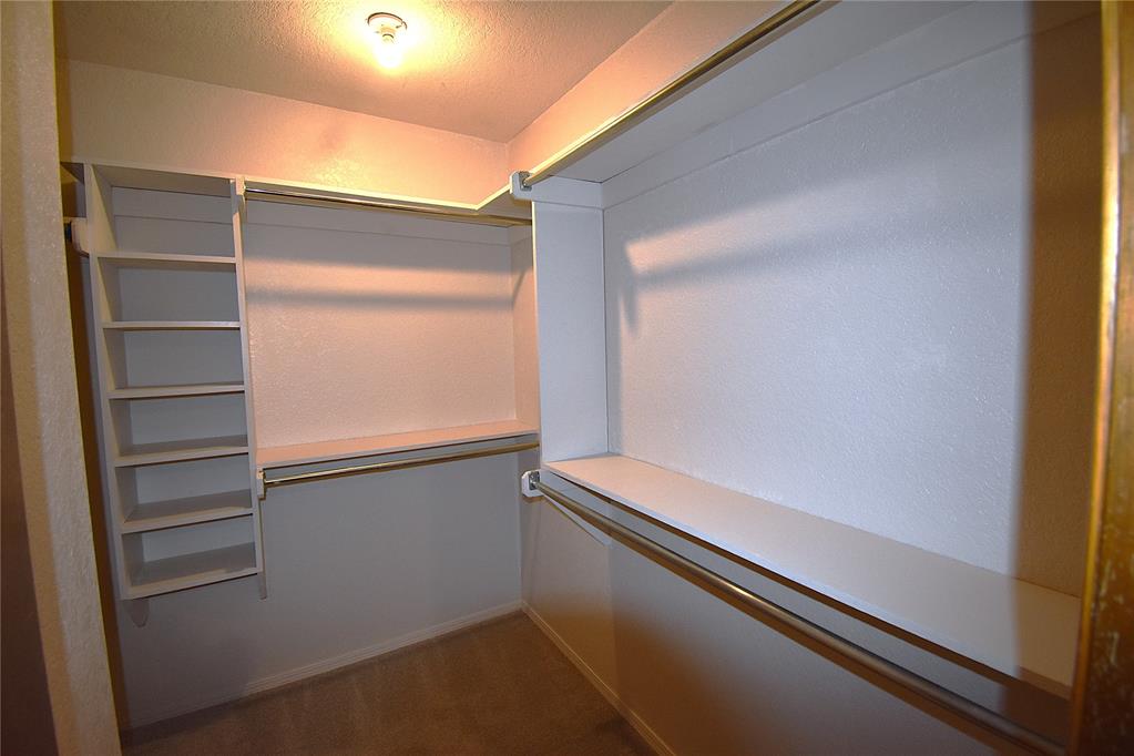 2449 Whispering Oak Drive Property Photo 27