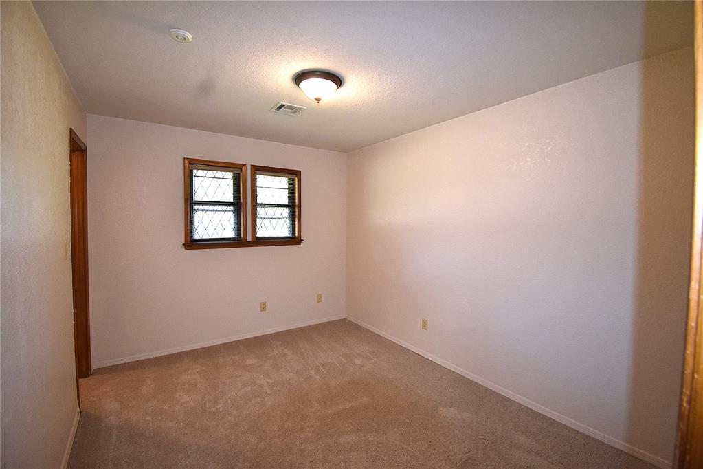 2449 Whispering Oak Drive Property Photo 29