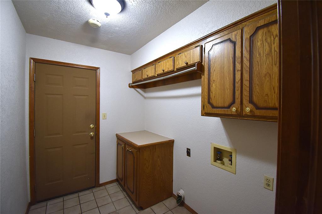 2449 Whispering Oak Drive Property Photo 33