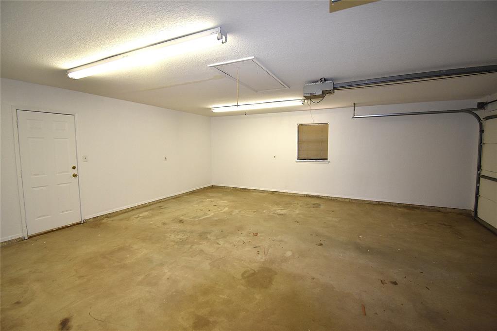 2449 Whispering Oak Drive Property Photo 35